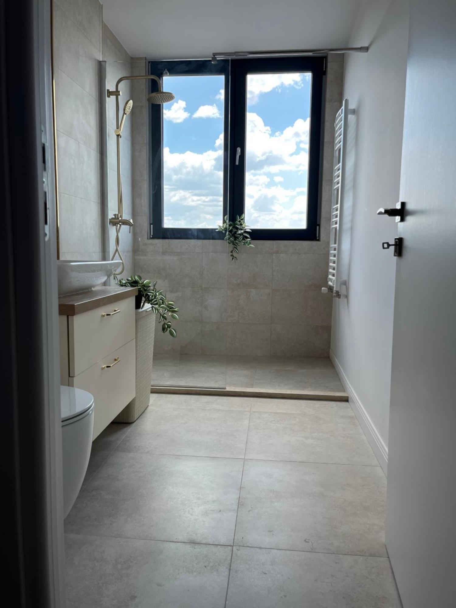 Apartament Nou Neo Tower Suceava Esterno foto